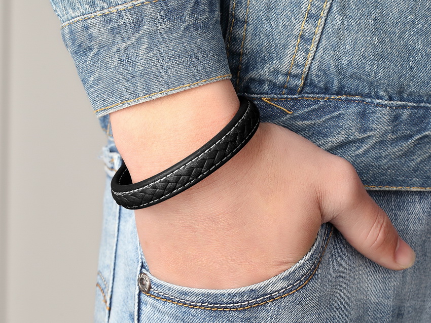 LICA Classic 19,21,23cm Size Choose Genuine Leather Stainless Steel Magnetic Buckle Men Women Leather Bracelet Fashion Charm Bracelet