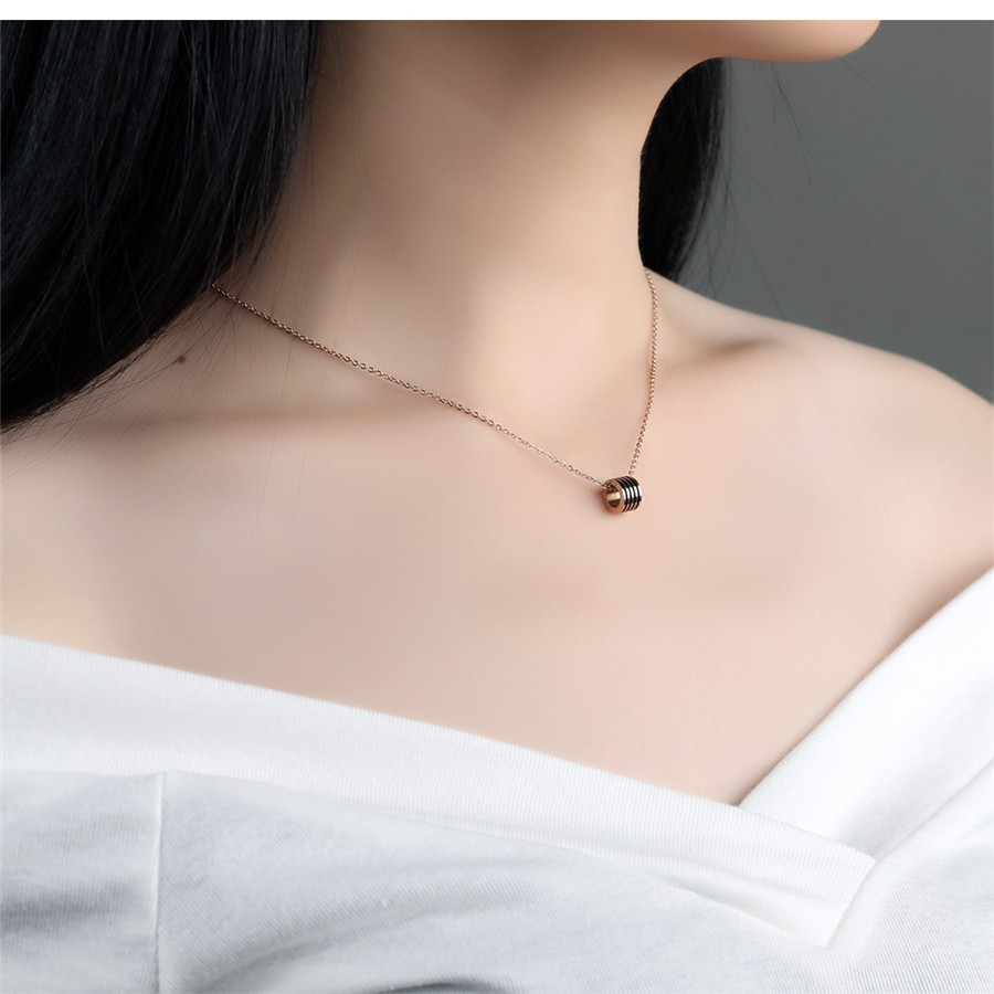 LICA emperament Circle Style Rome Digital Stripe Black Necklace Female Rose Gold Chain Elegant Jewelry For Women Birthday Gift