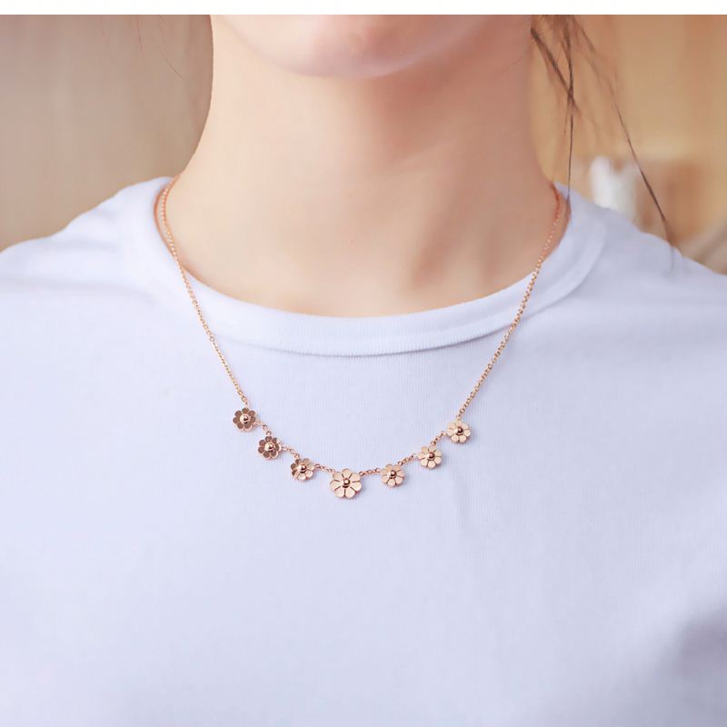 LICA New Products 2019 Women Girls Rose Gold Charm Flower Pendant Stainless Steel Necklace