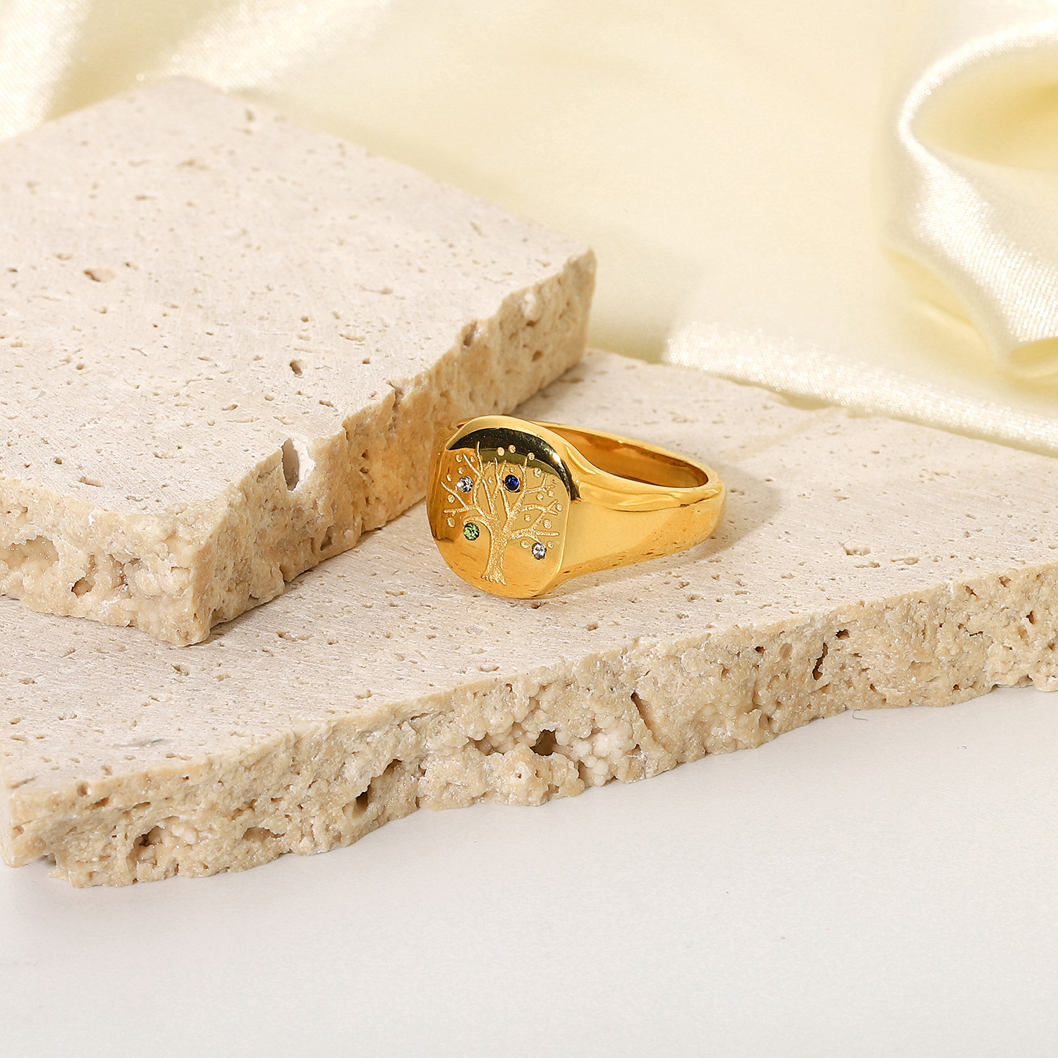Gold Plate Tree of Life Ring Jewelry with Crystal Setting