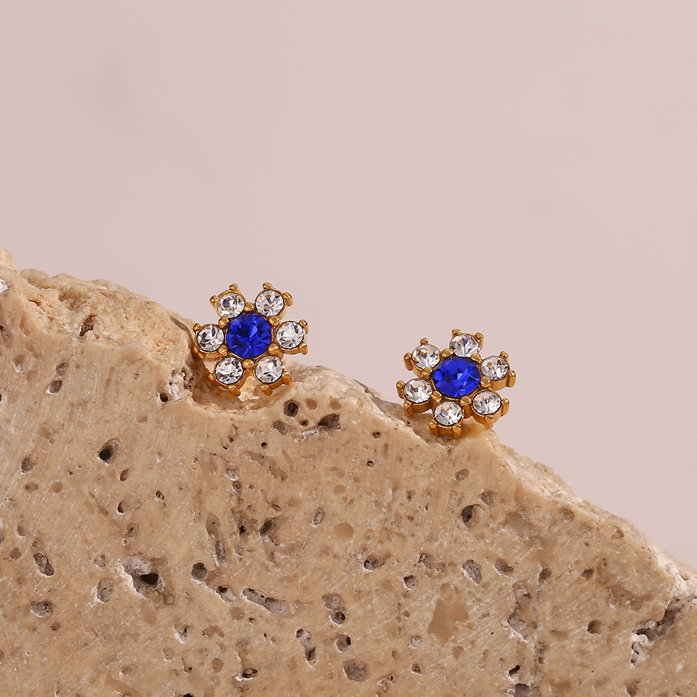 LICA JEWELRY Fashion niche simple light luxury ear accessories stainless steel plated 18K color contrast zircon small flower ear studs
