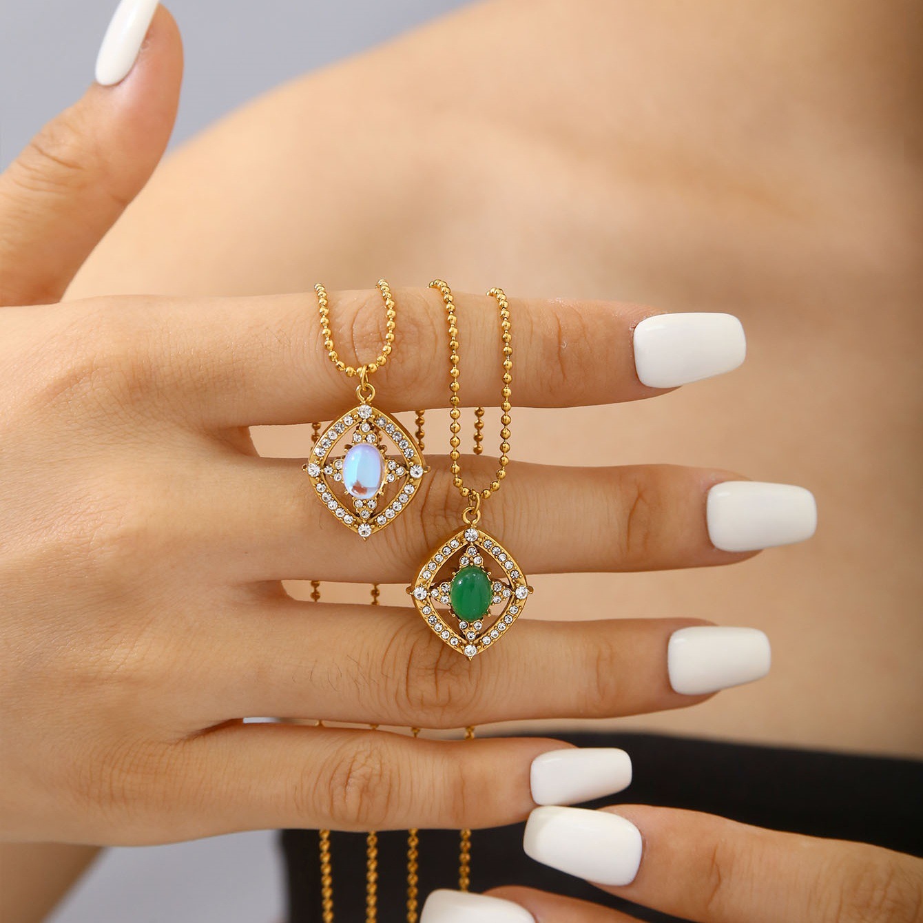 Retro geometric pendant set with zirconia, stainless steel plated with 18k gold, women's necklace, versatile and stylish