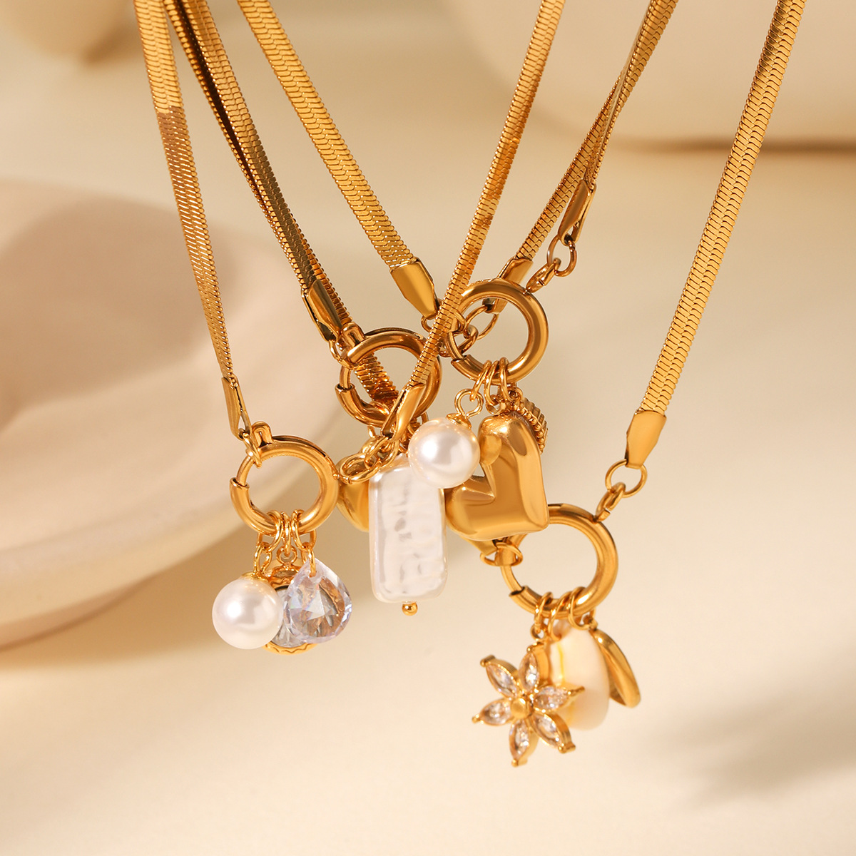 Stainless steel blade chain spring clasp jewelry pendant for DIY necklace, small-scale design, titanium steel sweater chain