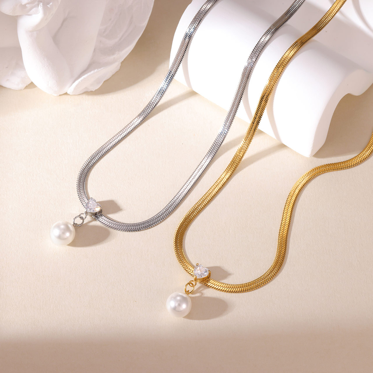 Newly launched, highly popular, luxury stainless steel, unique design, zirconia and pearl pendant snake bone necklace - versatile and stylish neck chain