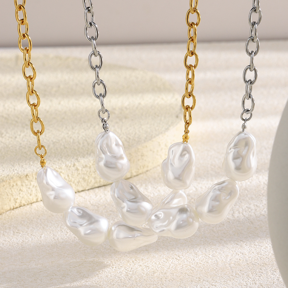 Stainless steel plated with 18K artificial Baroque pearl O-shaped chain necklace for women