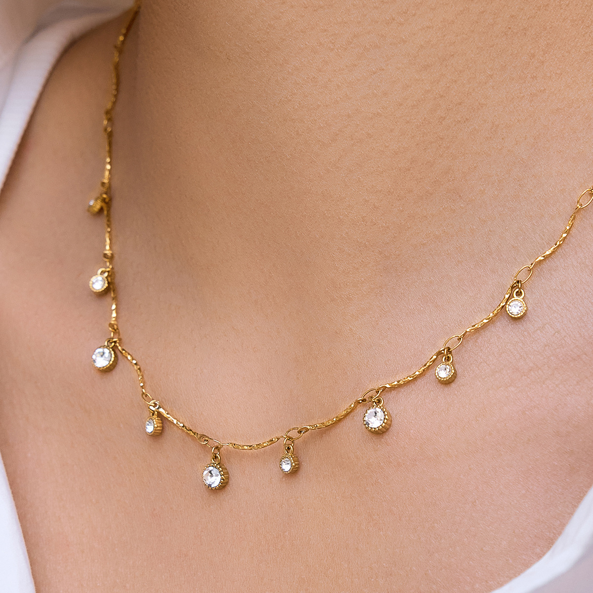 Round crystal bead bracelet necklace for luxury and niche market, made of 18K gold and stainless steel jewelry.