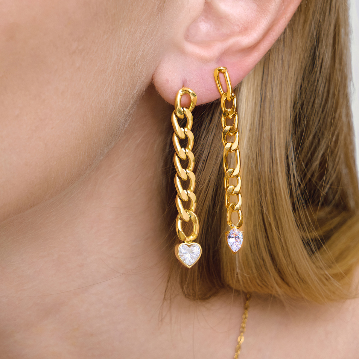 Chain-shaped love-shaped titanium steel stud earrings, luxurious and high-end, fringed earrings, stainless steel jewelry, European-style accessories