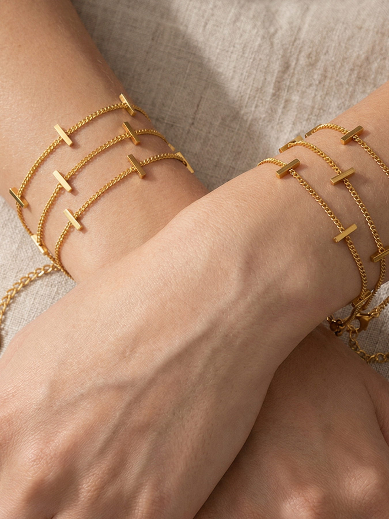 Simple rectangular jointed stainless steel bracelet plated with 18k gold, featuring bamboo-shaped sections, suitable for all occasions and with unique style.