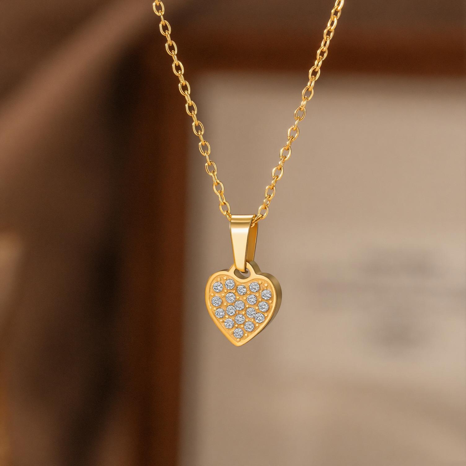 New Stainless and steel zircon heart necklace with 18k gold minimalist heart pendant NECKLACE